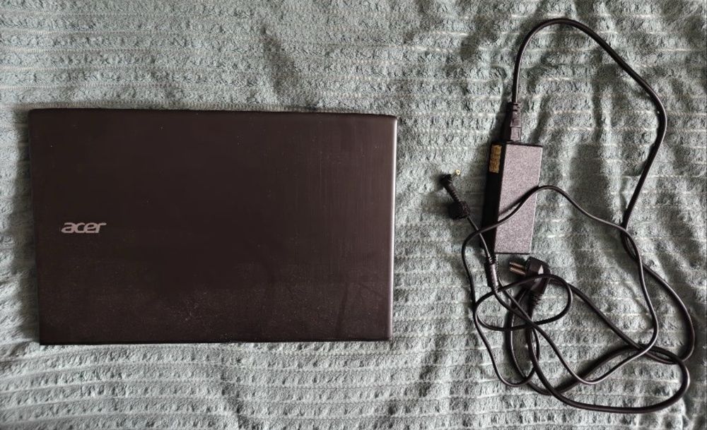 Acer Aspire E 15 E5-576G-55VL