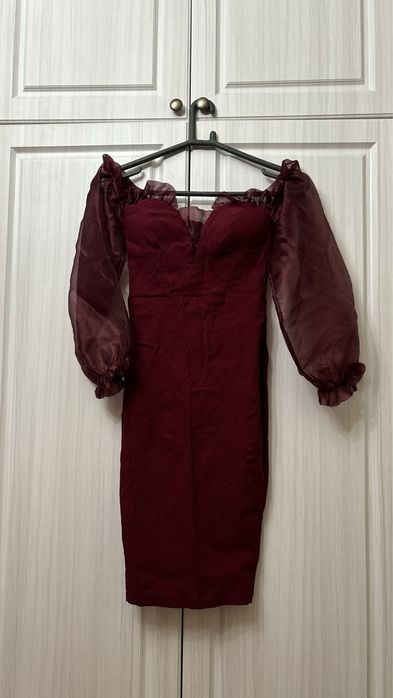 Продам женские платья