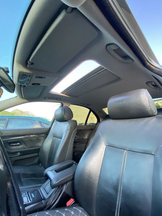 Машина BMW-520i рестайлинг