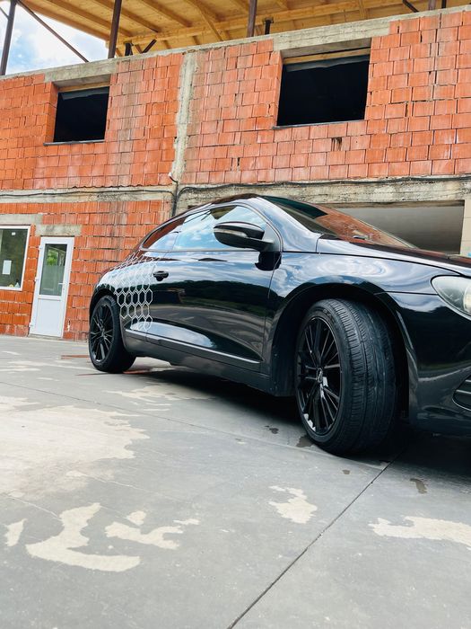 Vând Volkswagen Sirocco