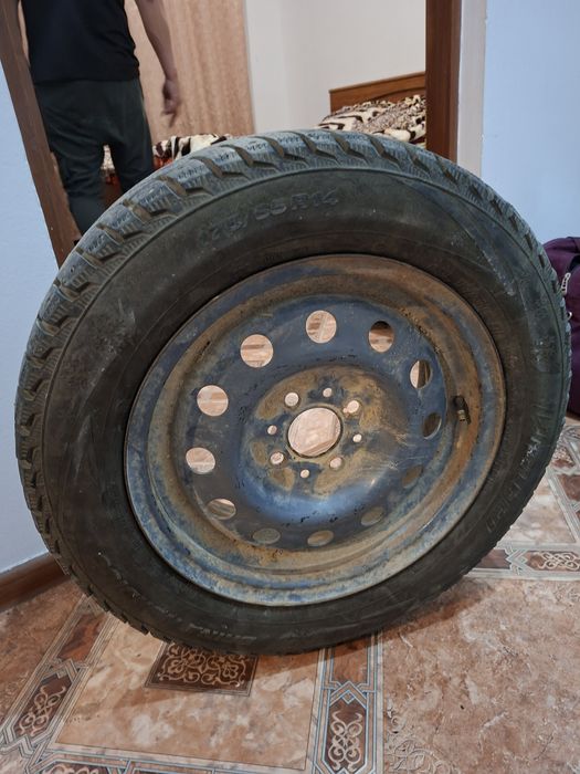 Продам зимние шины 175/65