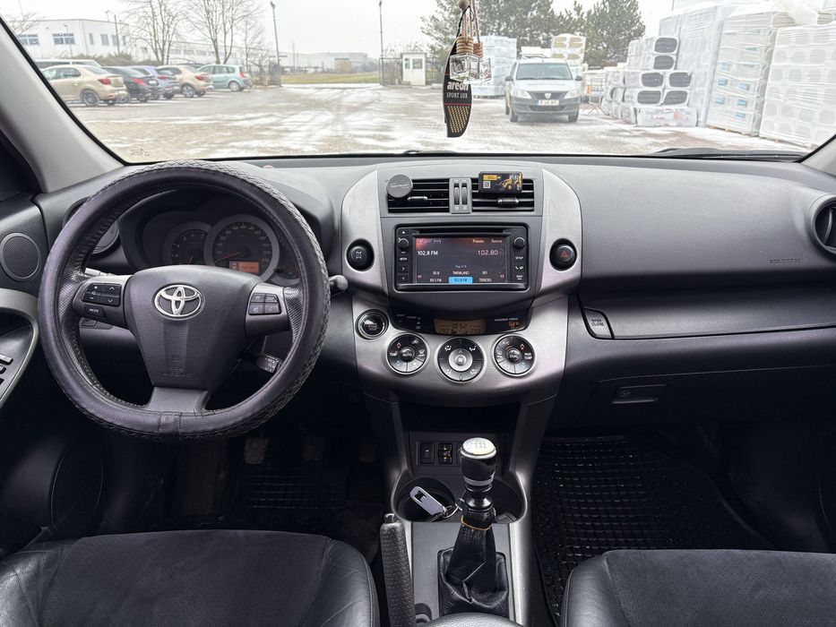 Toyota rav4 ,an 2012 , km reali , fara accident