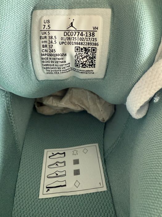 Jordan Air 1 Low WMN ОРИГИНАЛНИ дамски маратонки 38,5-39