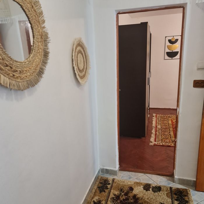 Închiriez apartament 2 camere G.Enescu (Albina)