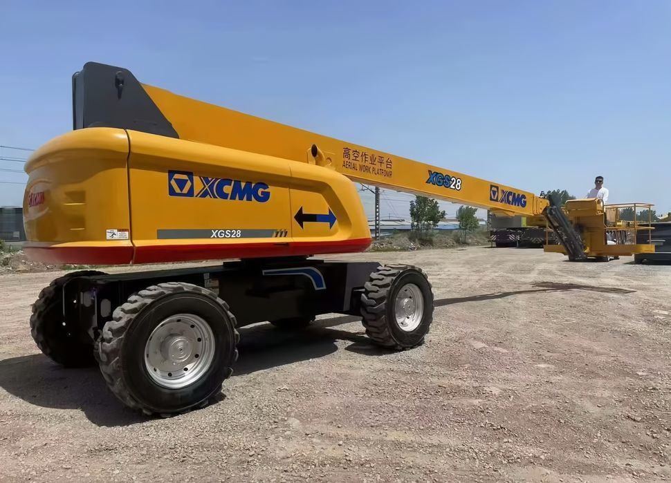 Автовышка, ножничный подъемник Avtobalon, nojnichali ko'taruvchi