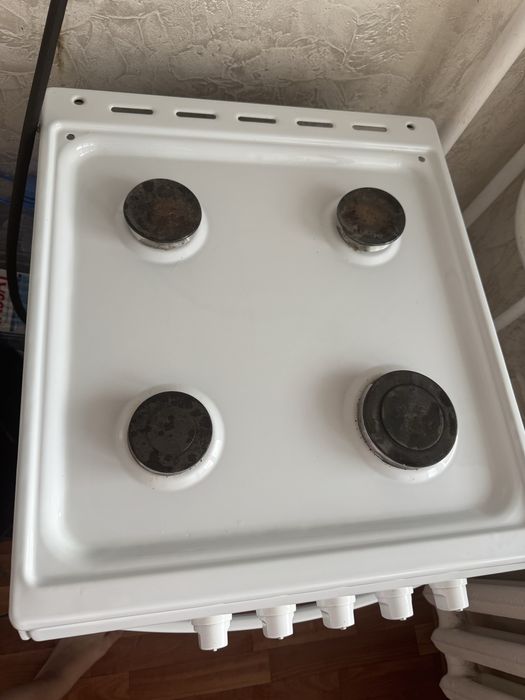 Продам газовую плиту