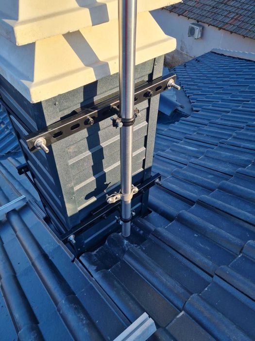 Стойка за комин - антена, мълниезащита и други.