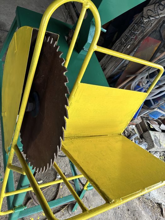 Vand moara de macinat cereale + circular