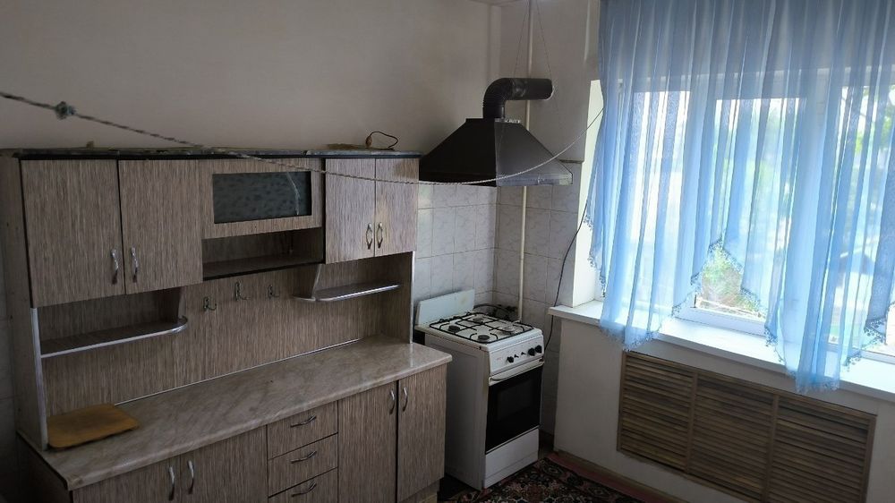 1 хоналик квартира сотилади. Киргили, Дворецда
