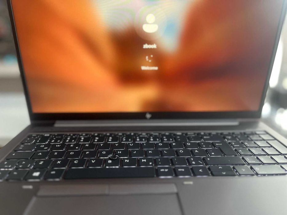 HP ZBook Firefly 15 G7 i7-10810u-16Gb ram-512Gb Ssd-Wwan-NVidia P520