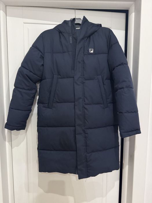 Продам пуховик FILA