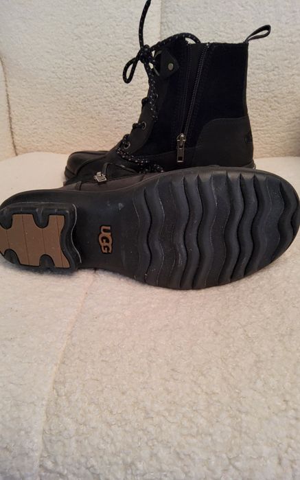 Ghete dama UGG ,negre, mărimea 37