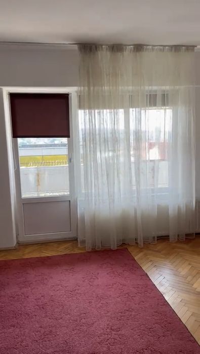 Închiriez apartament 1 camera ultracentral, etaj intermediar, langa .hotelul Grand.