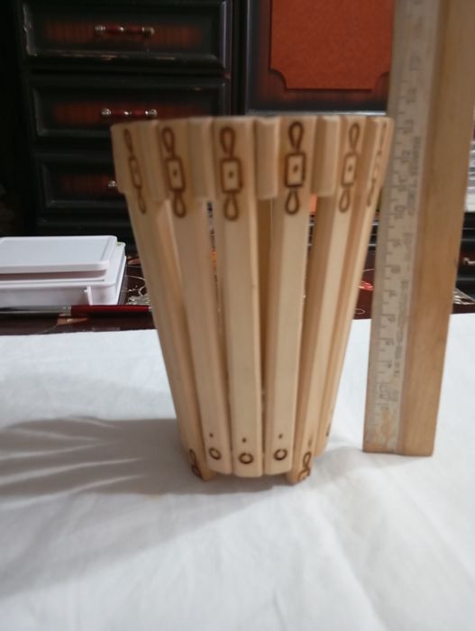 Сувениры, свеча, подставки для карандашей