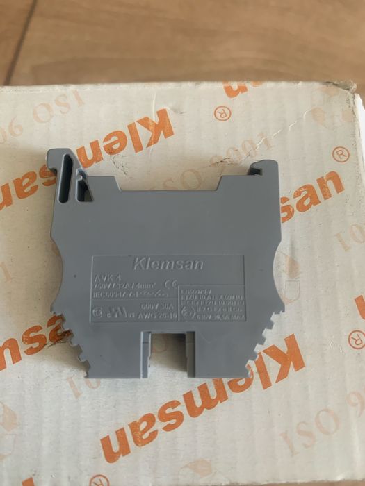Клемма AVK 4 750V 32A 4mm2. Klemsan