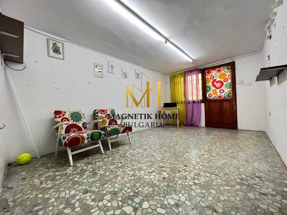 Страхотно помещение с тротоарно право до Борисовата Градинка