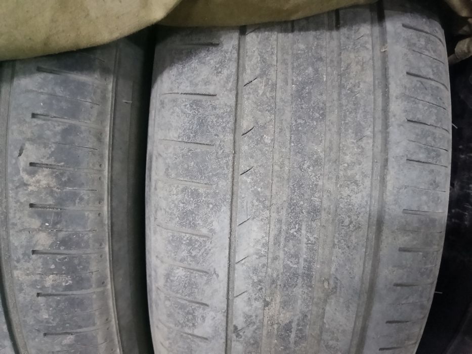 Продам резину 235/65/17
