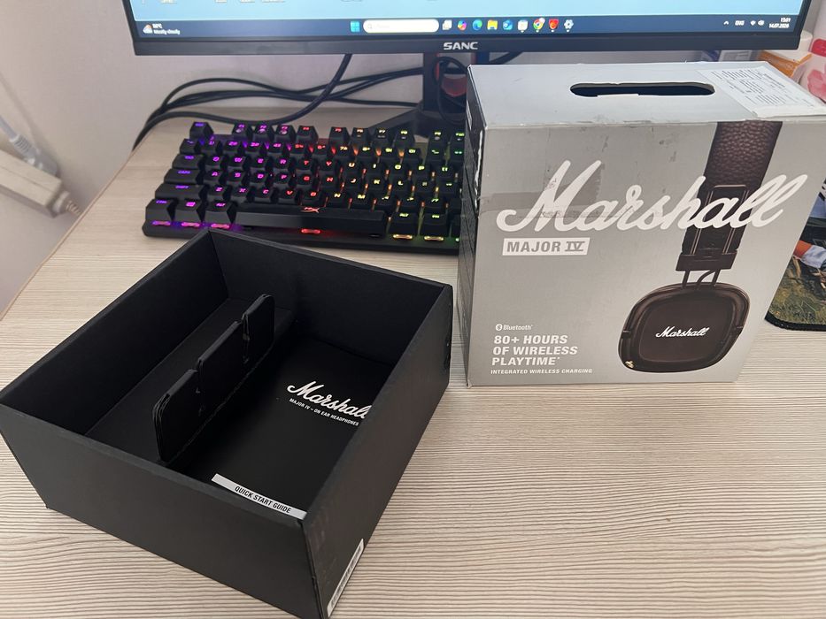 Продам наушники Marshall Major IV