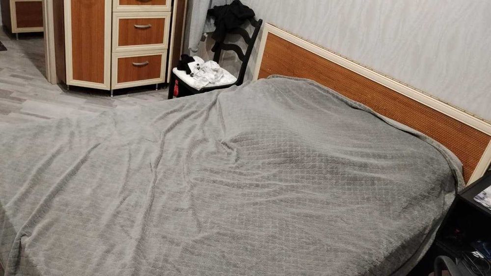 Продам кровать и комод