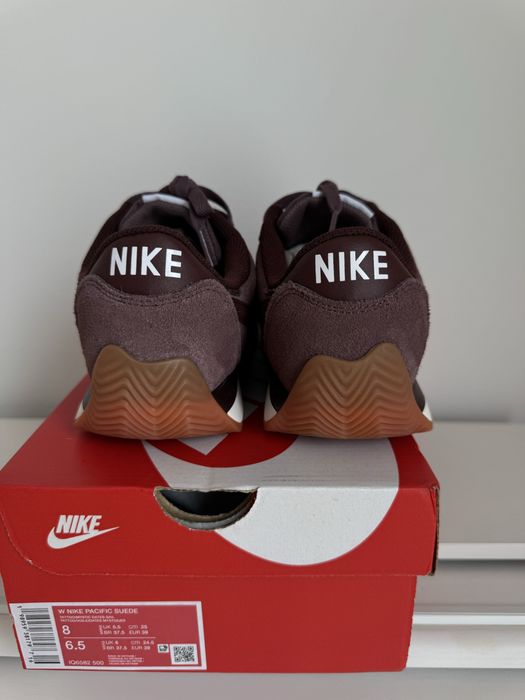 Кроссовки Nike, новые, размер 38-38.5