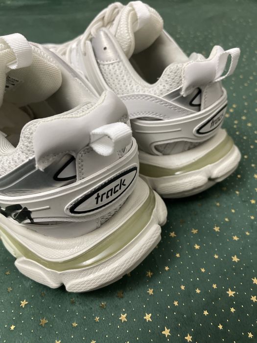 Balenciaga Track Signature