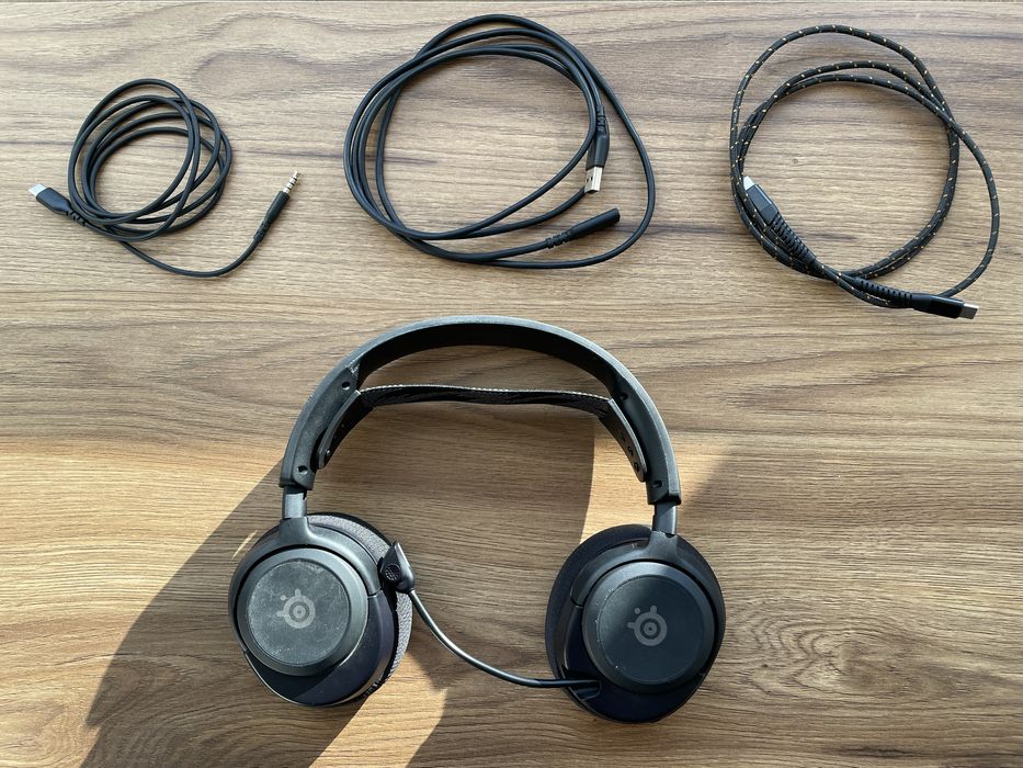 SteelSeries Arctis Nova 3 слушалки