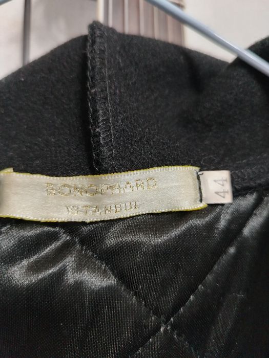 Продам плащь, лёгкий, с капюшоном