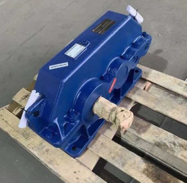 Редукторы трехступенчатые - ЦЗУ, 1ЦЗУ, ЦЗН, 1ЦЗН, ЦТНД