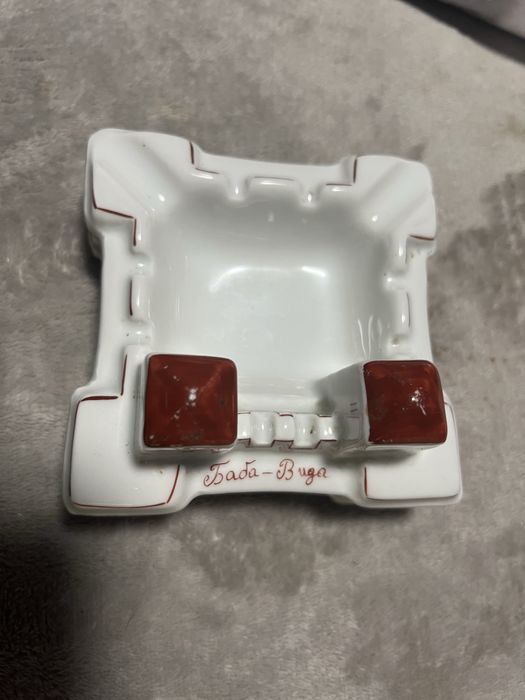 керамичен пепелник от соца