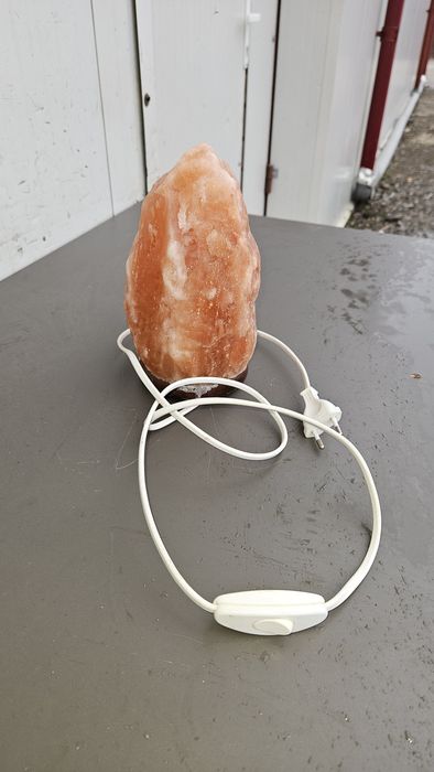 Lampă de sare cu bec led BIOVA (19 cm)