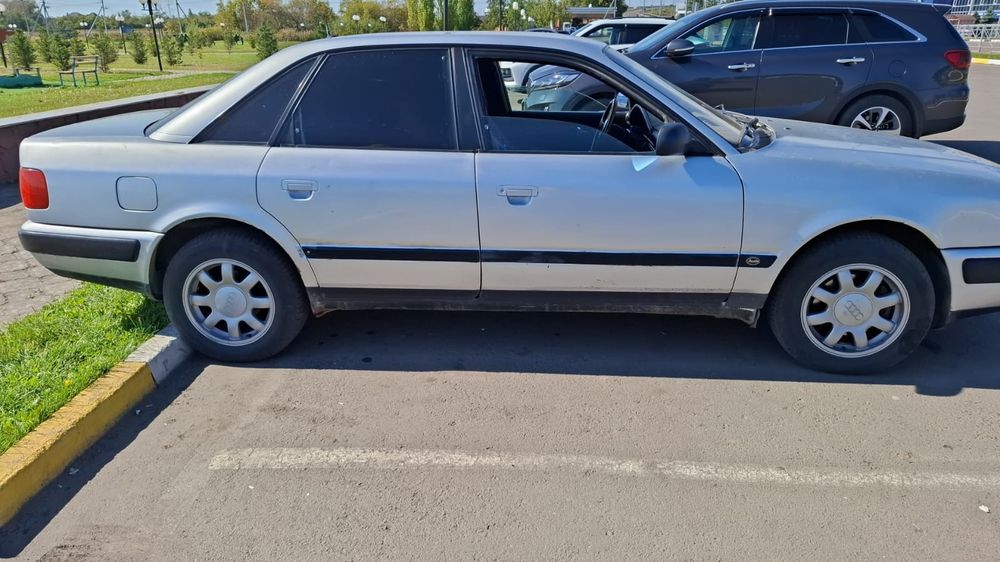 Ауди 100 автокөлігі сатылады