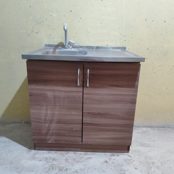 Продаётся кухонный мойка