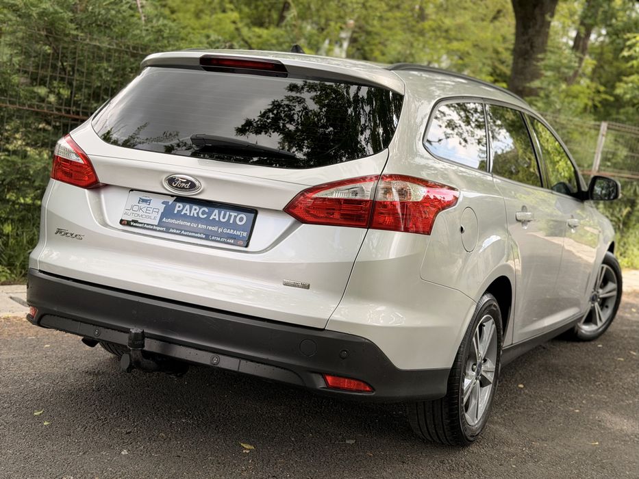 Rate de la 130euro/Luna Ford Focus Style 2013 1.6 Diesel 115cp E5 Garantie 3Ani 210mii-KmReali Xenon LED ParkAssist Navi ClimatronicDublu