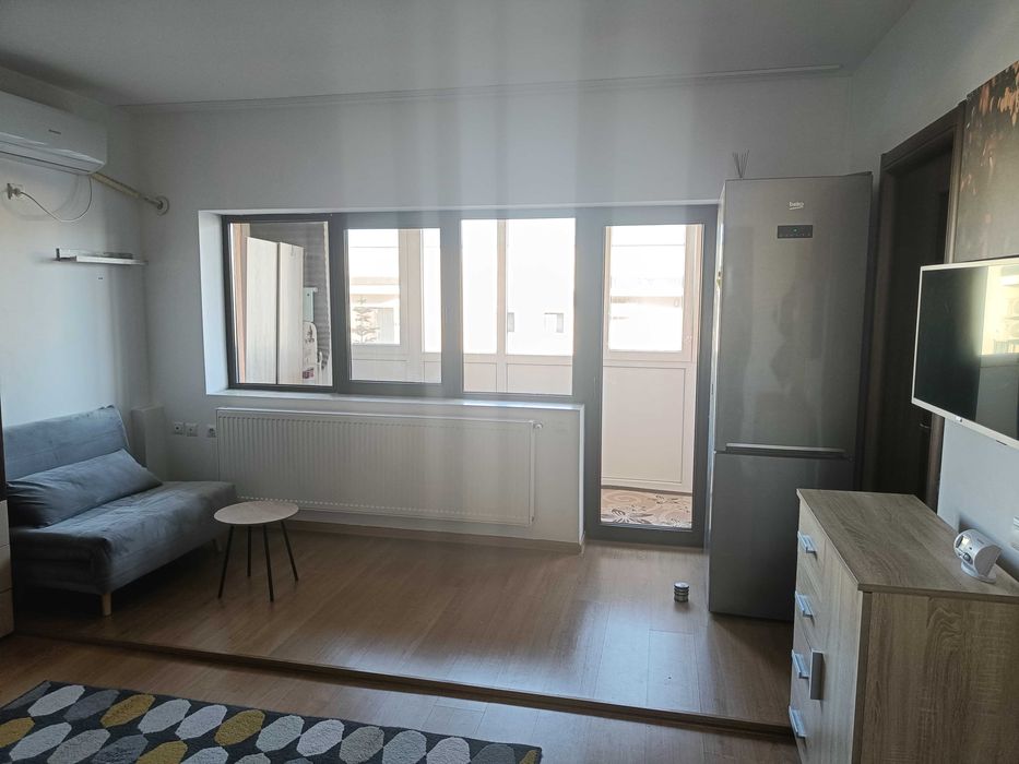 Închiriez garsoniera