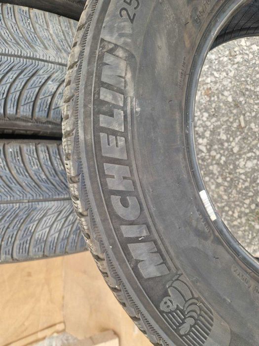 4 Michelin R18 255/70 Зимни гуми  DOT3422