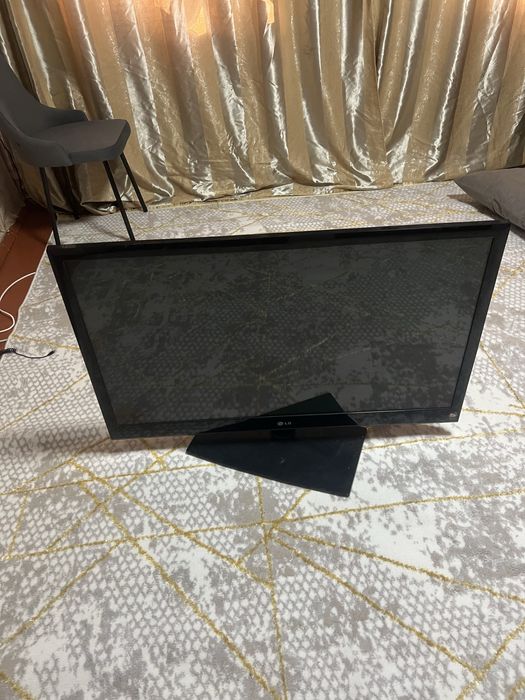 Продам телевизор LG