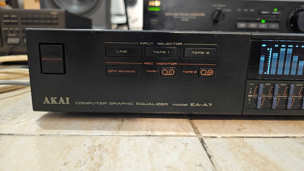 Egalizator Akai EA-A7 cap de serie, partial defect. Test video!