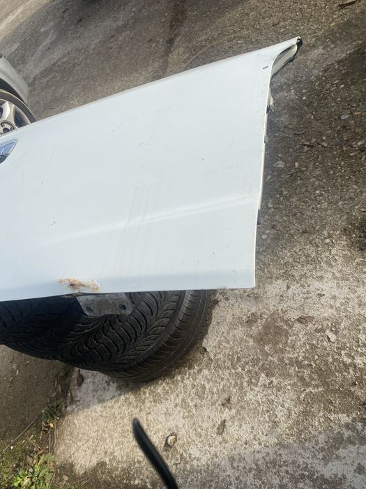 Usa bena, usa spate, Mitsubishi L200