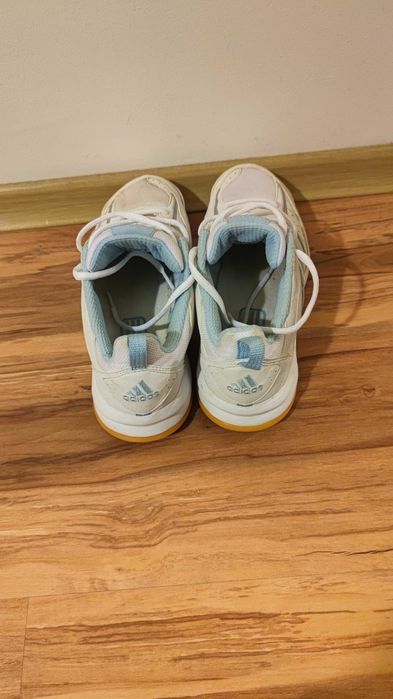 Маратонки Adidas номер 39.5