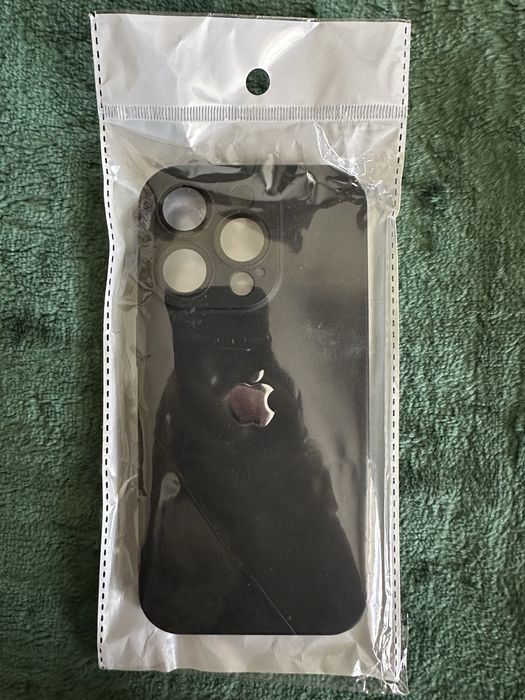 Продам чехлы для Iphone 14 pro, 2 из 5 не использовала