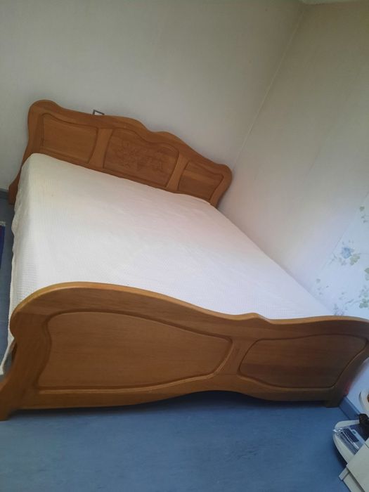 Спалня: Легло + Матрак 180/200 (Ръчана Изработка) Готова за Взимане