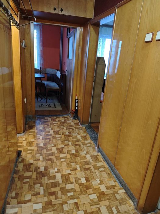 Дава се под наем Двустаен апартамент в Враца, Център - 68 кв.м за 255 € - Снимка #1