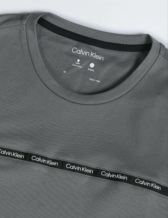 Футболка Calvin Klein. p-M.