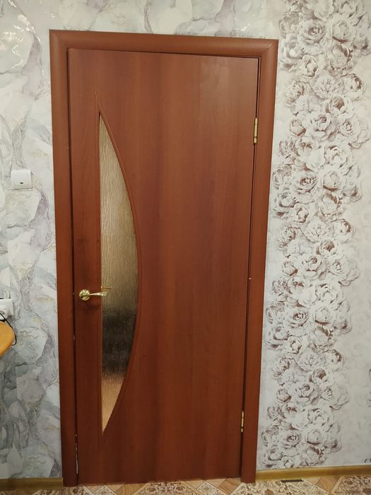 Продам б/у двери