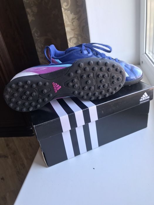 Бутсы adidas original 32 р