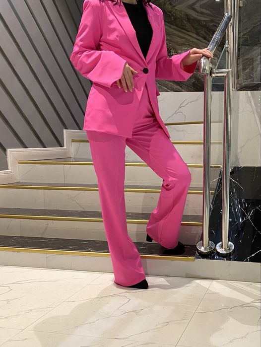 Продам костюм!!!