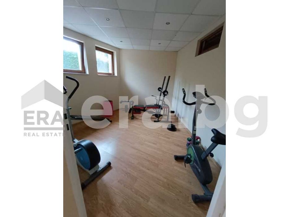 Дава се под наем Тристаен апартамент в Варна, м-т Траката - 100 кв.м за 228000 € - Снимка #12