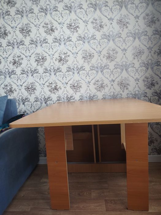 Жиналмалы стол сатылады.