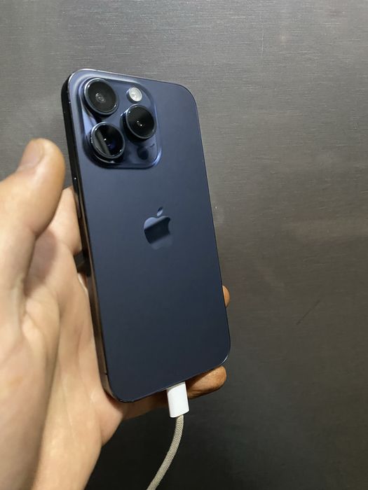 Iphone 15 pro SROCHNO