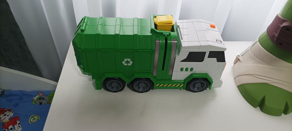 Полицейска кола,камион и изтрелвачка Hotweels